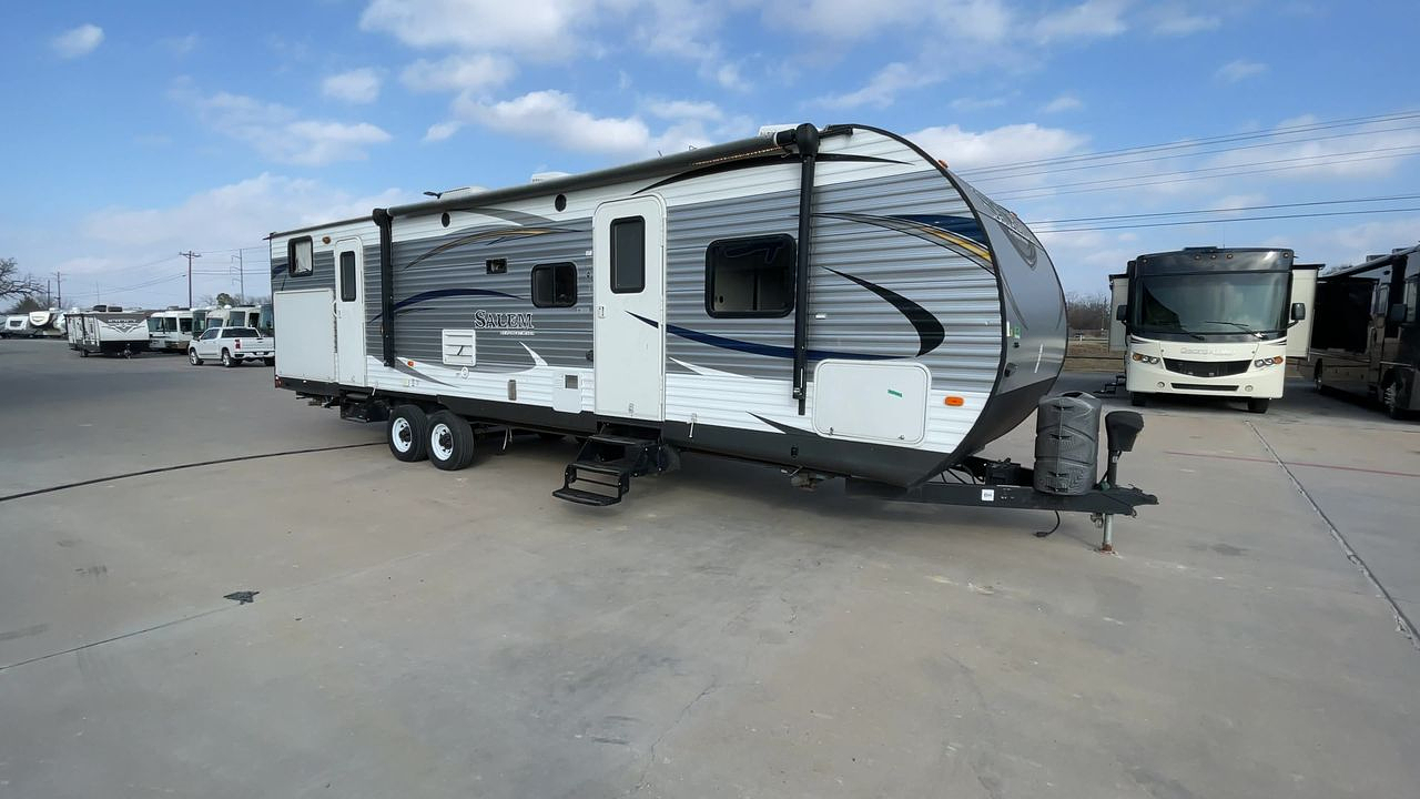 2017 SALEM 32BHDS
