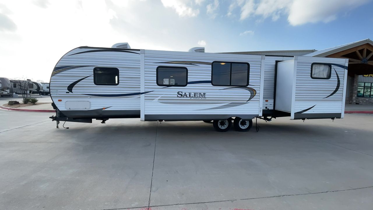 2017 SALEM 32BHDS