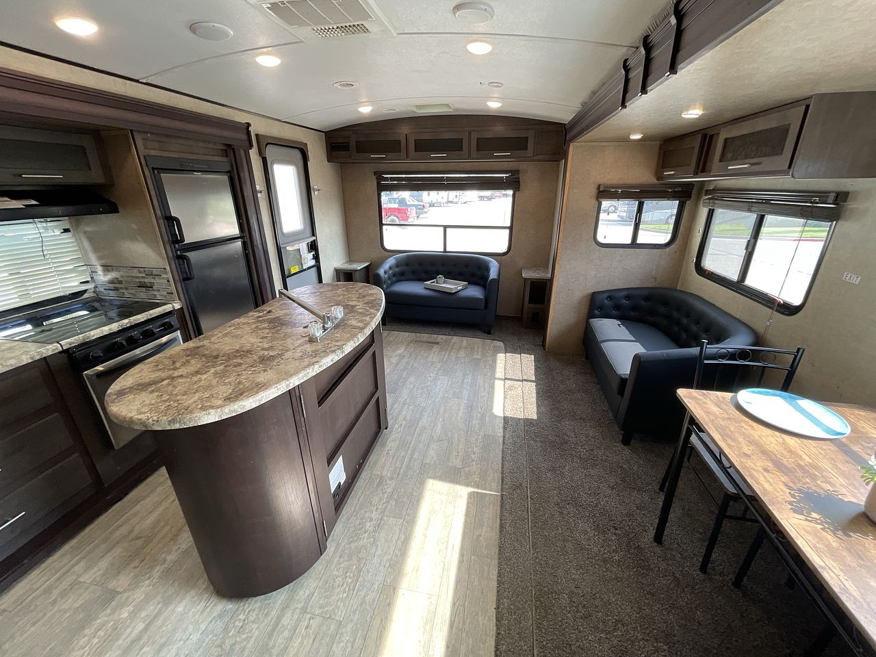 2020 FOREST RIVER SURVEYOR 265RLDS