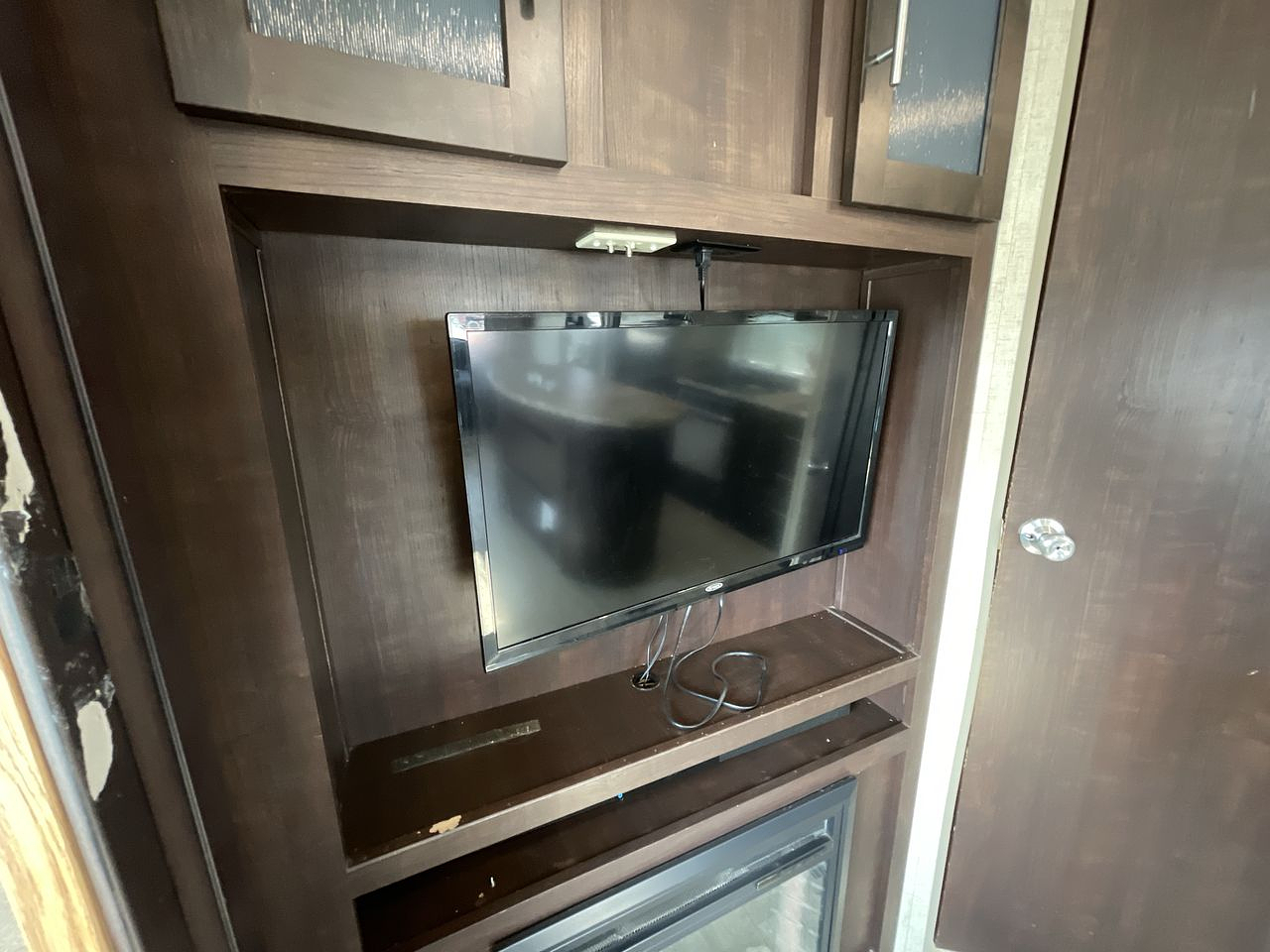 2020 FOREST RIVER SURVEYOR 265RLDS
