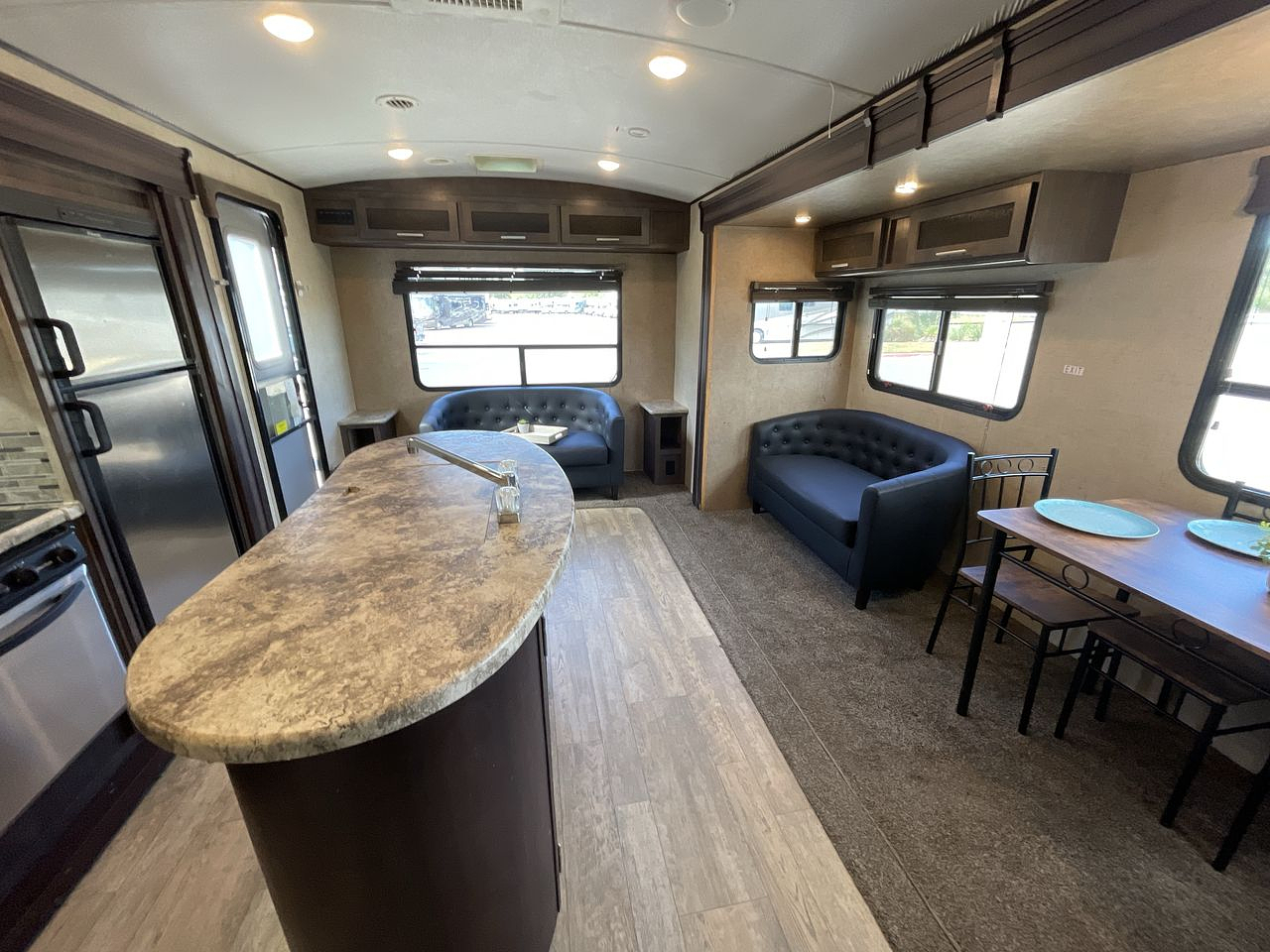 2020 FOREST RIVER SURVEYOR 265RLDS