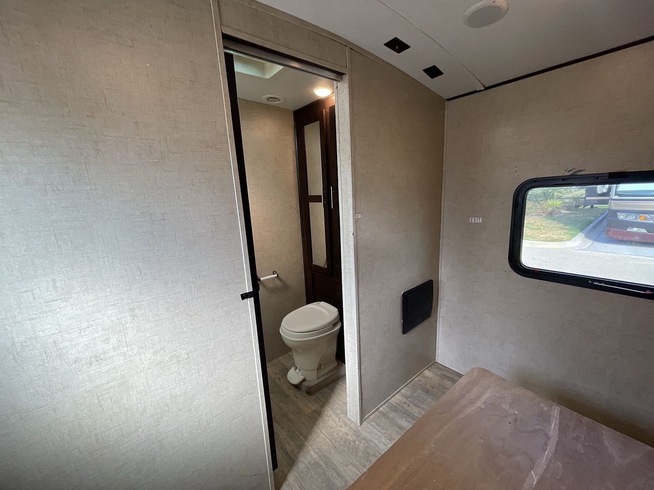 2020 FOREST RIVER SURVEYOR 265RLDS