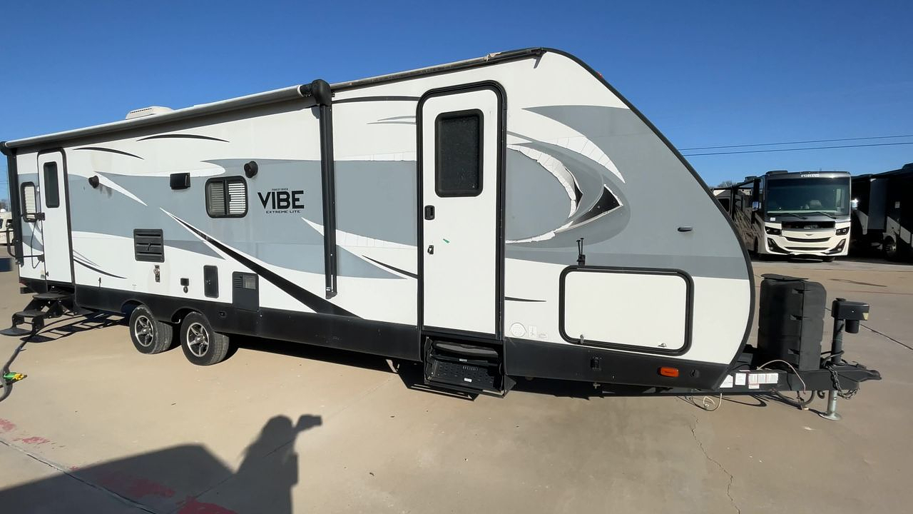 2017 FOREST RIVER VIBE 277RLS