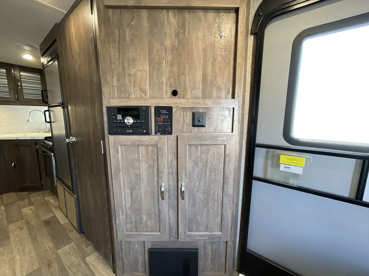 2017 FOREST RIVER VIBE 277RLS