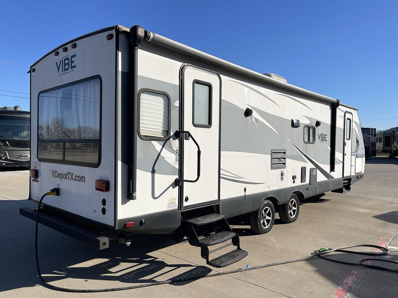 2017 FOREST RIVER VIBE 277RLS