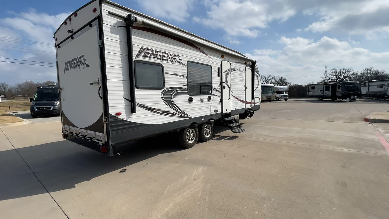 2014 FOREST RIVER VENGEANCE 25V