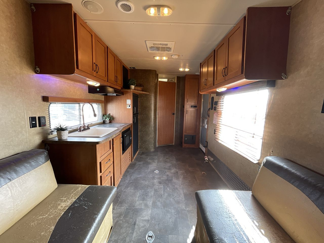 2014 FOREST RIVER VENGEANCE 25V