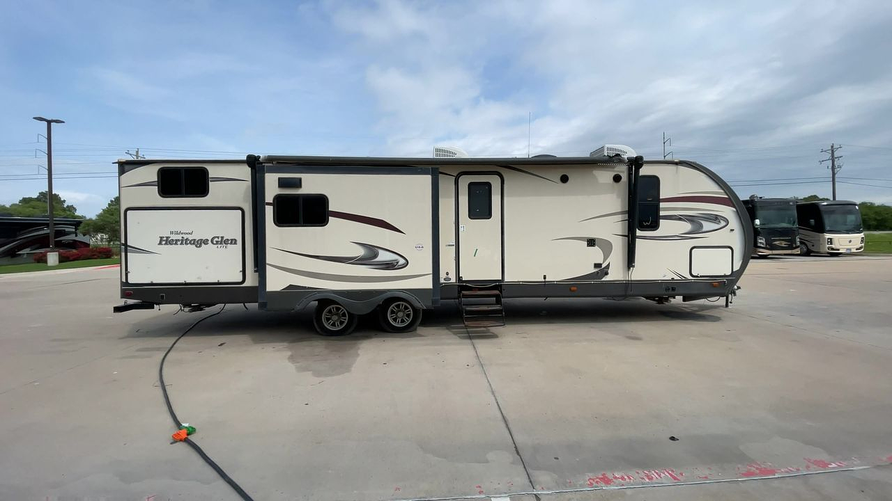 2017 WILDWOOD HERITAGE GLEN 300BH
