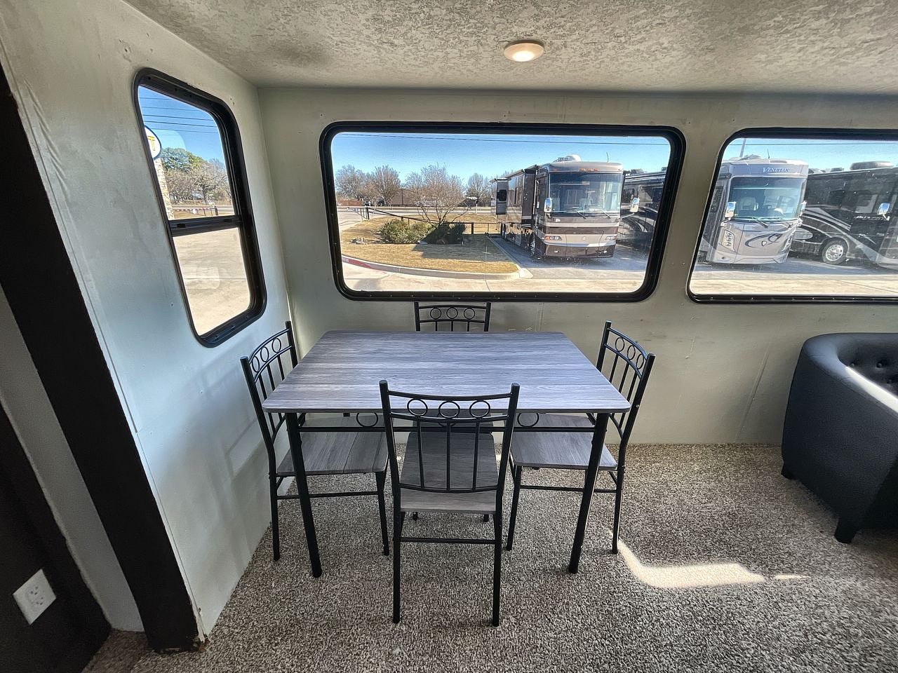 2019 FOREST RIVER WILDWOOD 31KQBTS