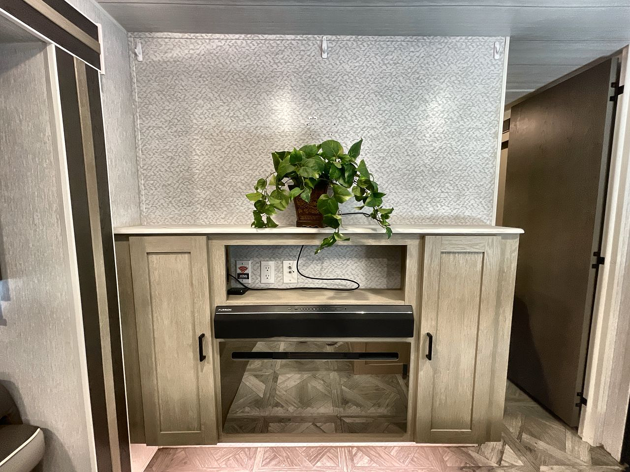 2023 FOREST RIVER WILDWOOD 31KQBTS