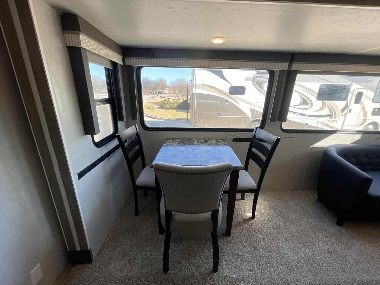 2021 FOREST RIVER WILDWOOD 37BHSS2Q