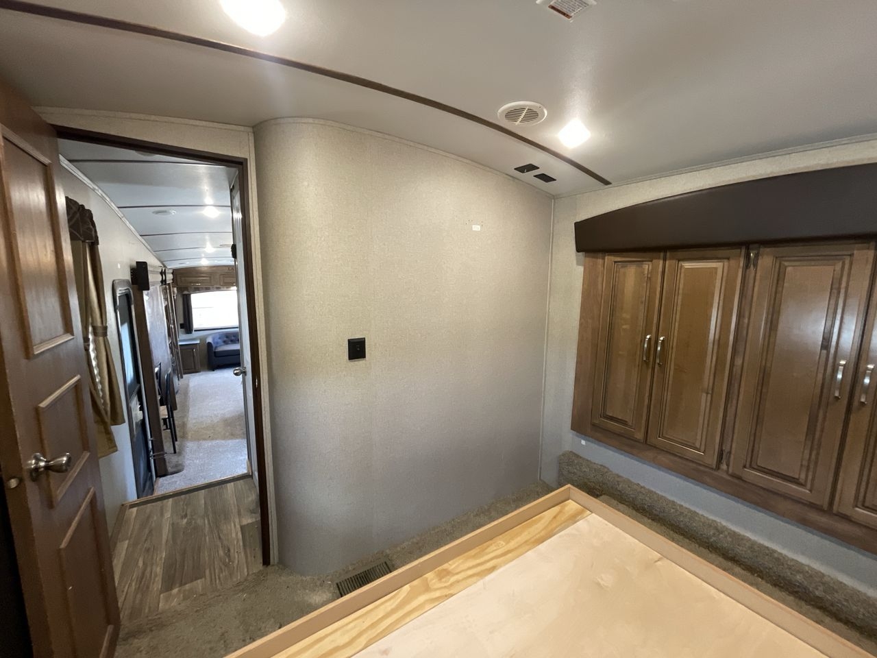 2018 KEYSTONE LAREDO 298SRL