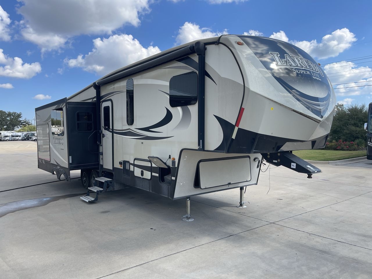 2018 KEYSTONE LAREDO 298SRL