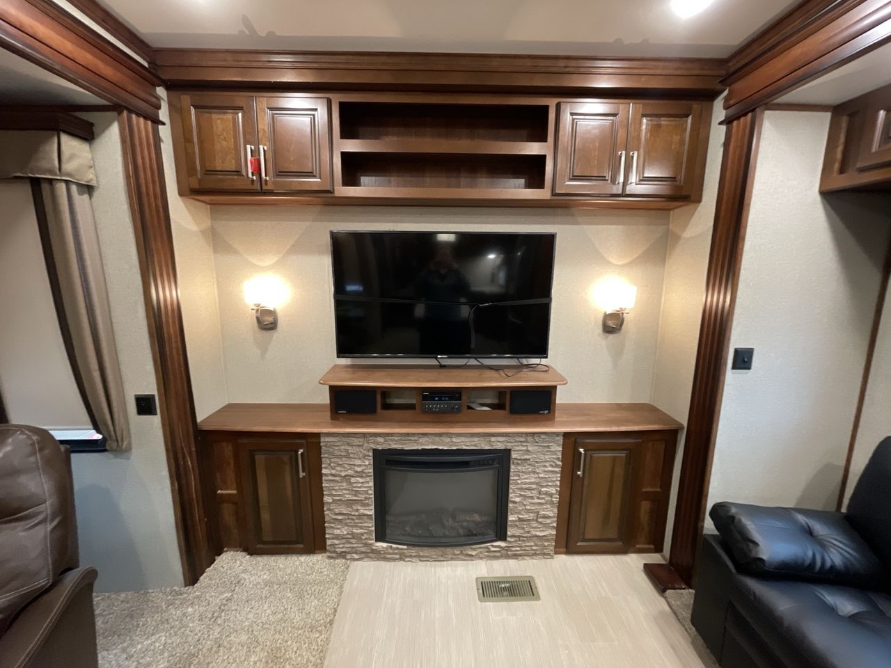 2018 KEYSTONE ALPINE 3011RE