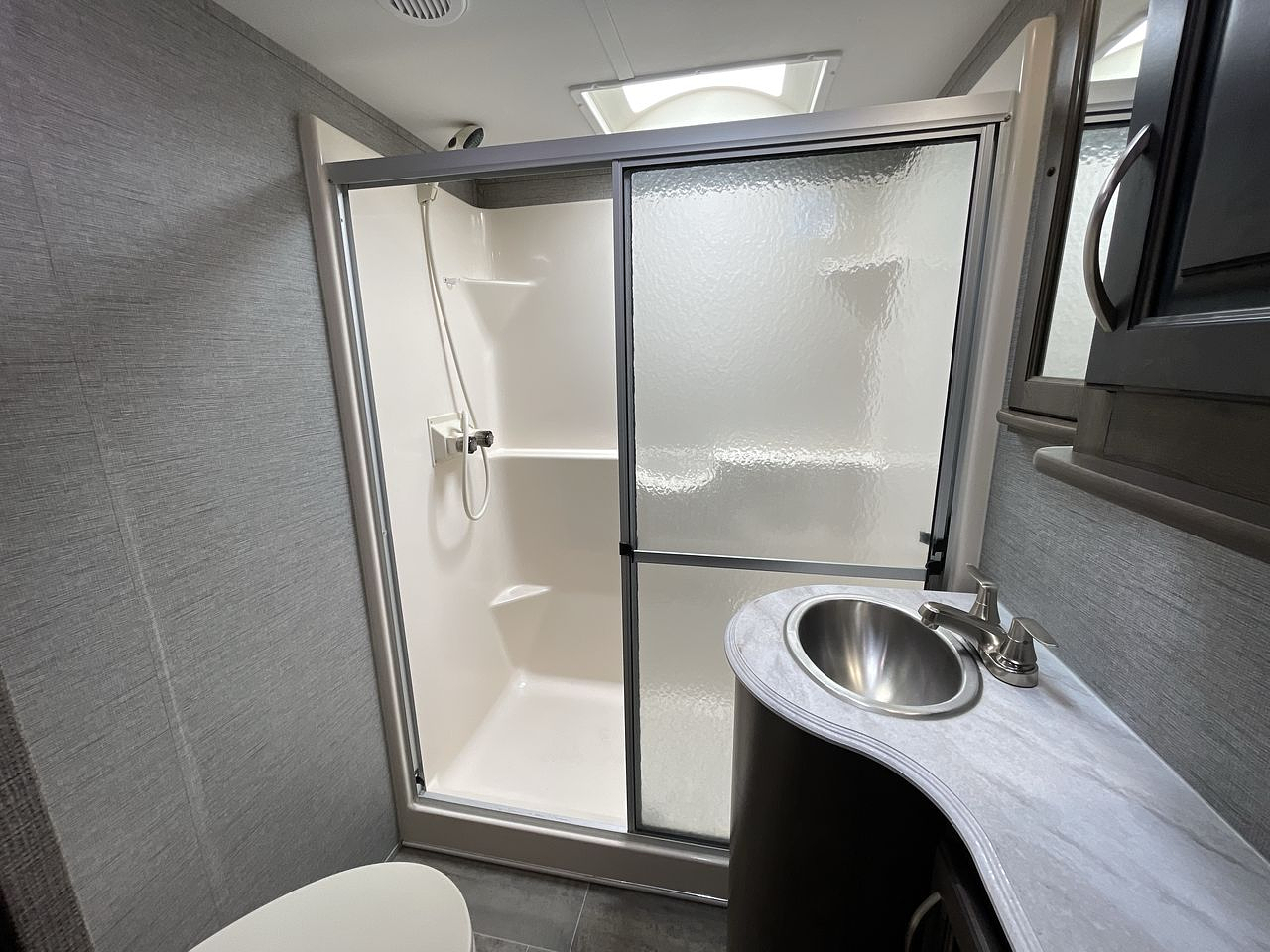 2019 TRITON VOLTAGE 3561