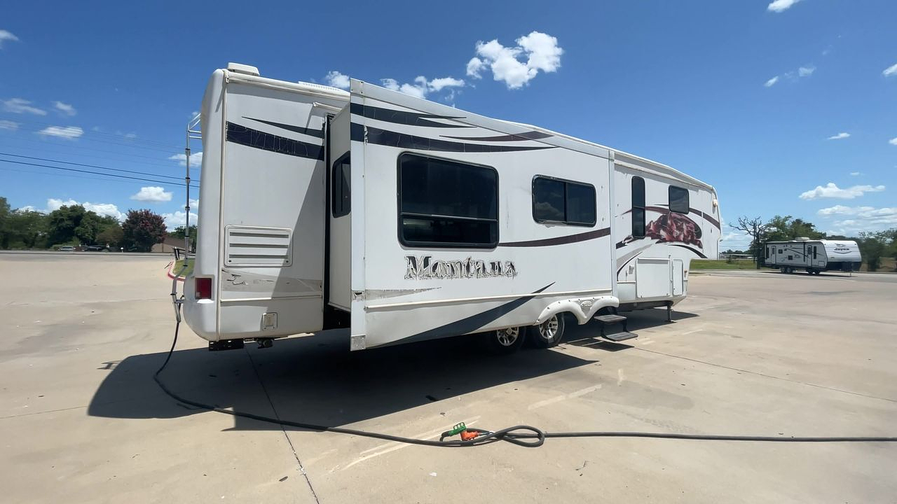 2009 KEYSTONE MONTANA 3585SA