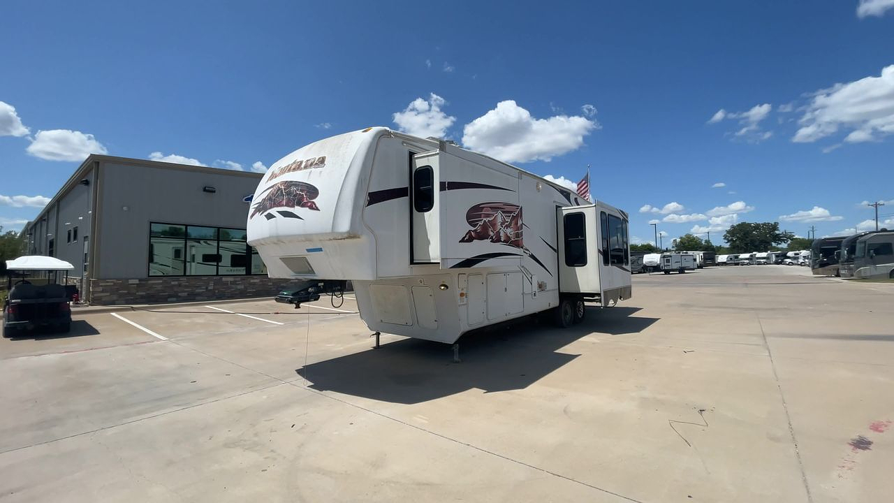 2009 KEYSTONE MONTANA 3585SA