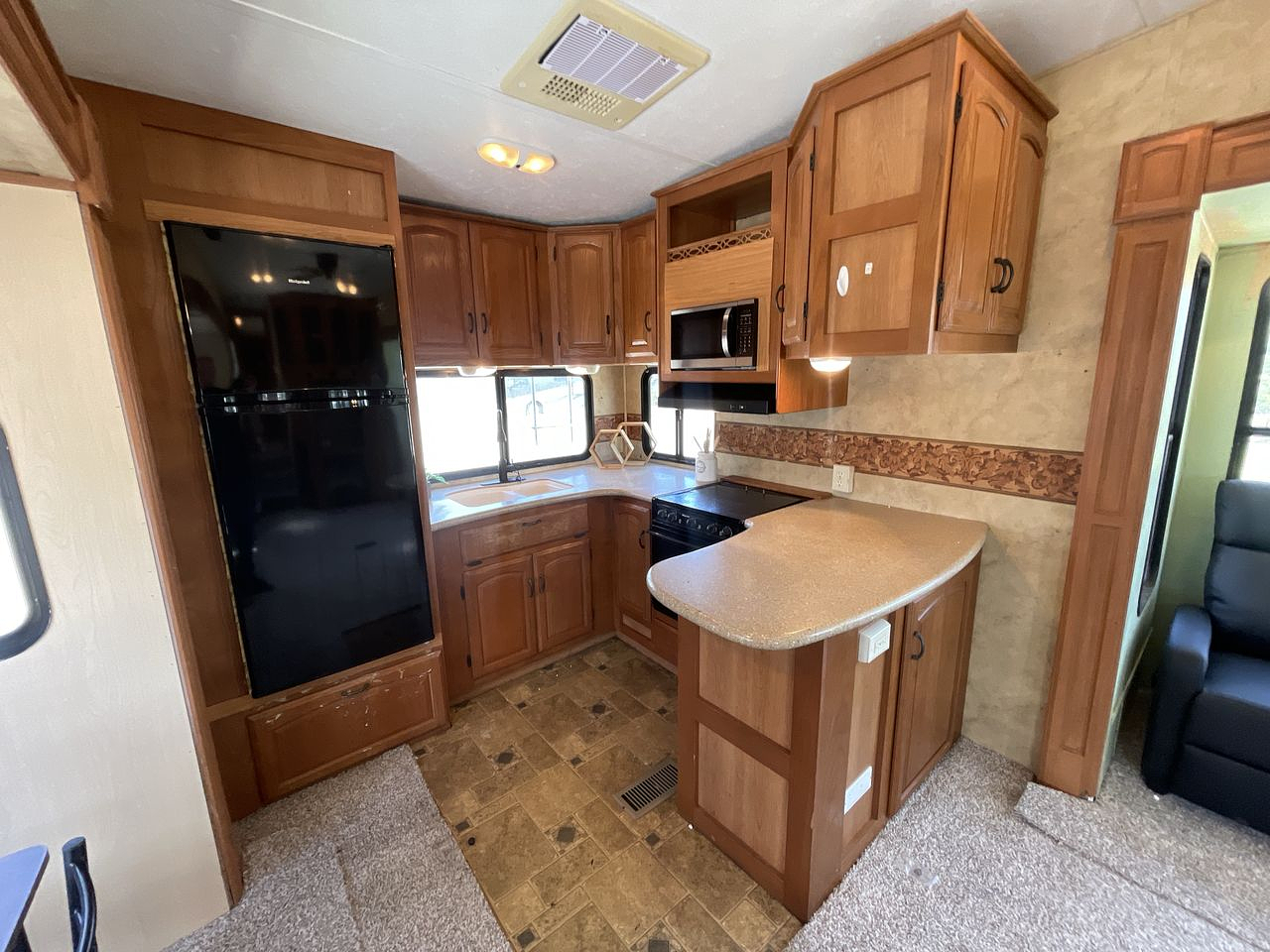 2009 KEYSTONE MONTANA 3585SA