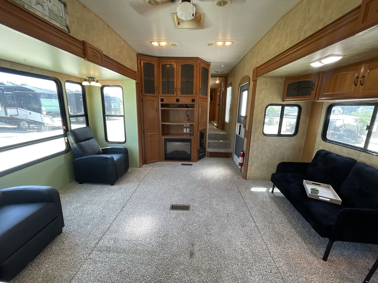 2009 KEYSTONE MONTANA 3585SA