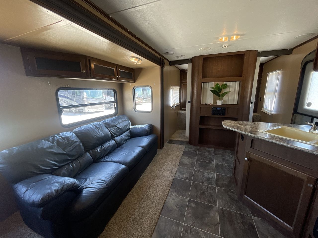 2015 KEYSTONE HIDEOUT 28BHS