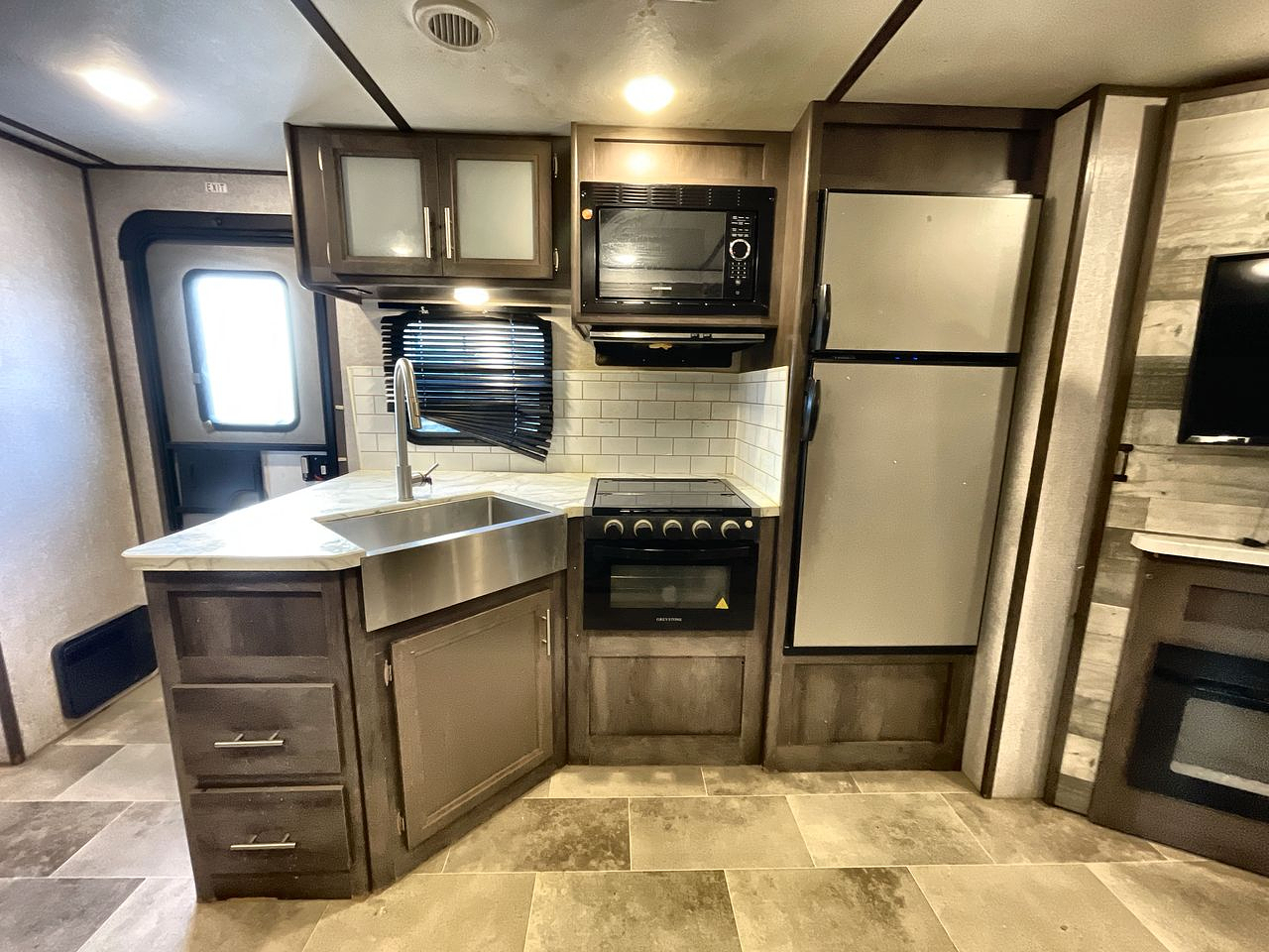 2021 KEYSTONE COLEMAN 3055BS