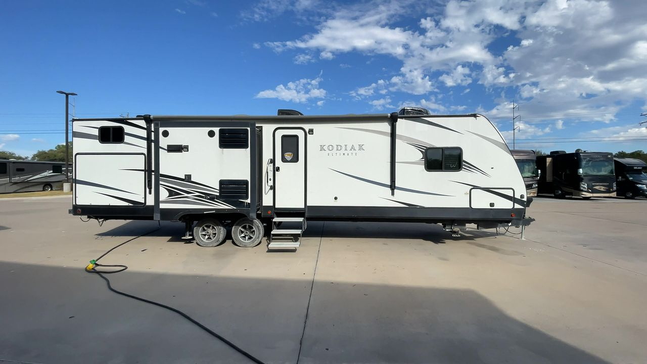 2018 KEYSTONE KODIAK 330BHSL
