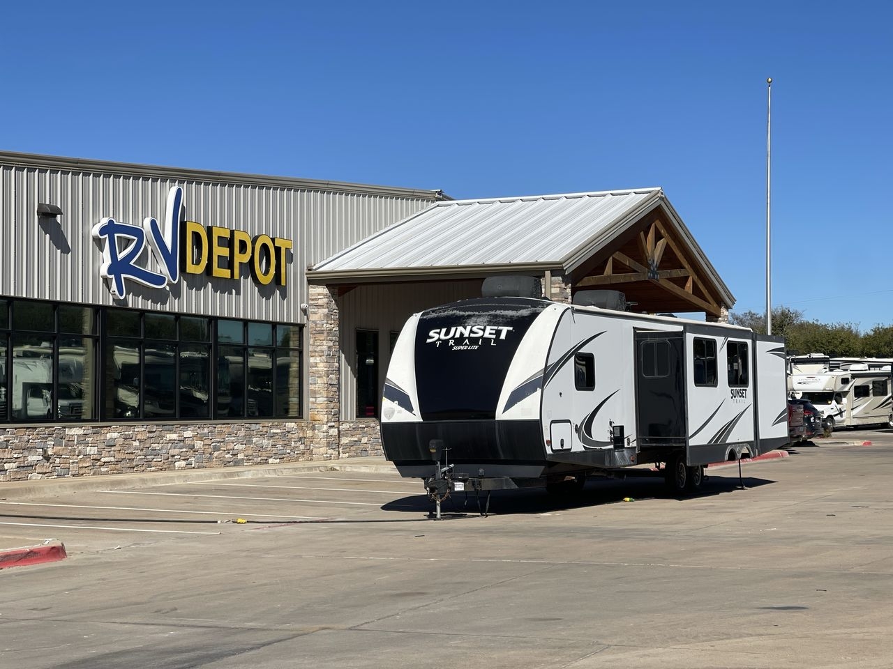 2018 KEYSTONE SUNSET TRAIL 331BH