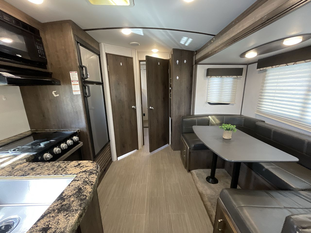 2019 KEYSTONE PASSPORT 3351BH