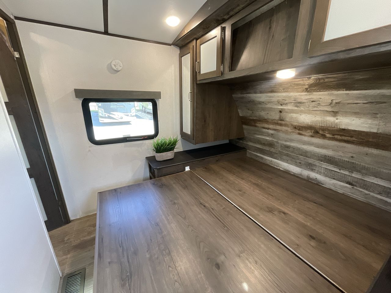 2019 KEYSTONE PASSPORT 3351BH