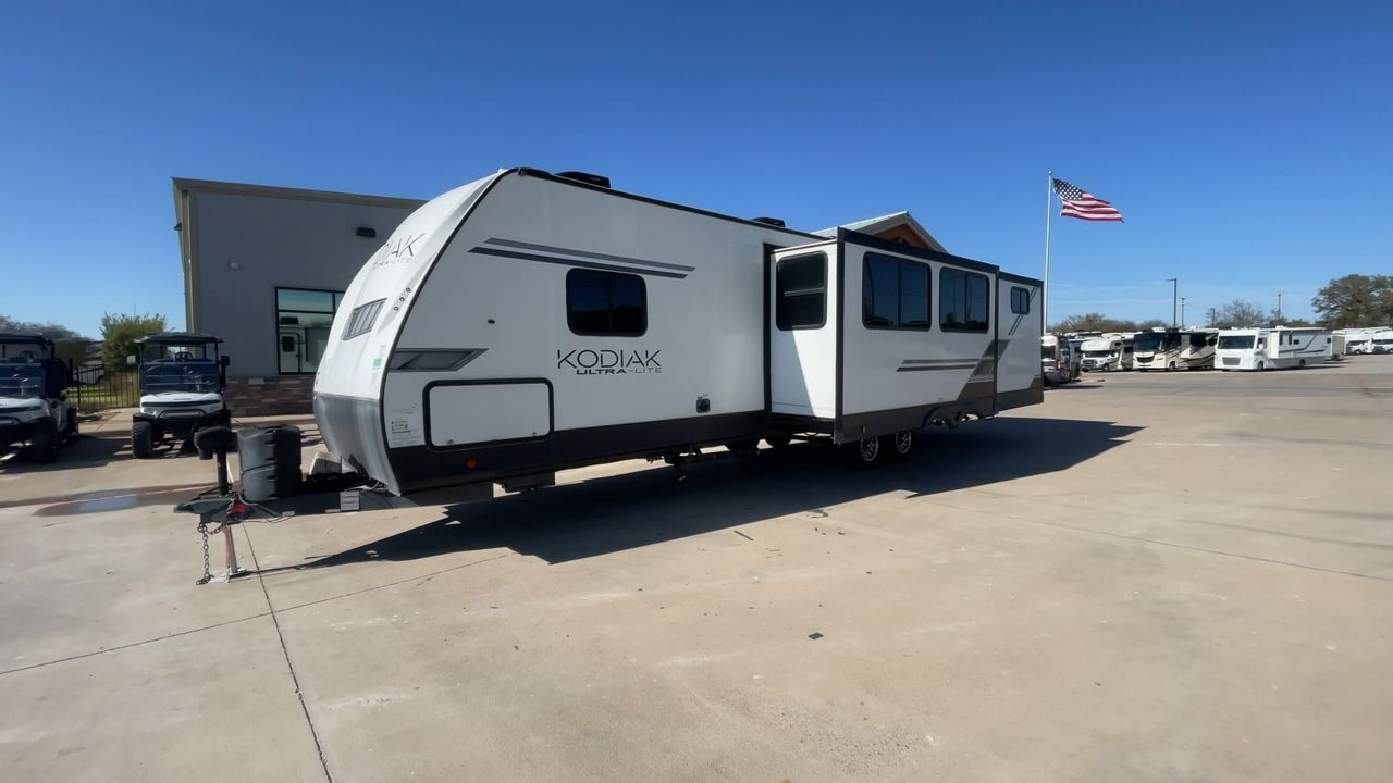 2022 KEYSTONE KODIAK 332BHSL