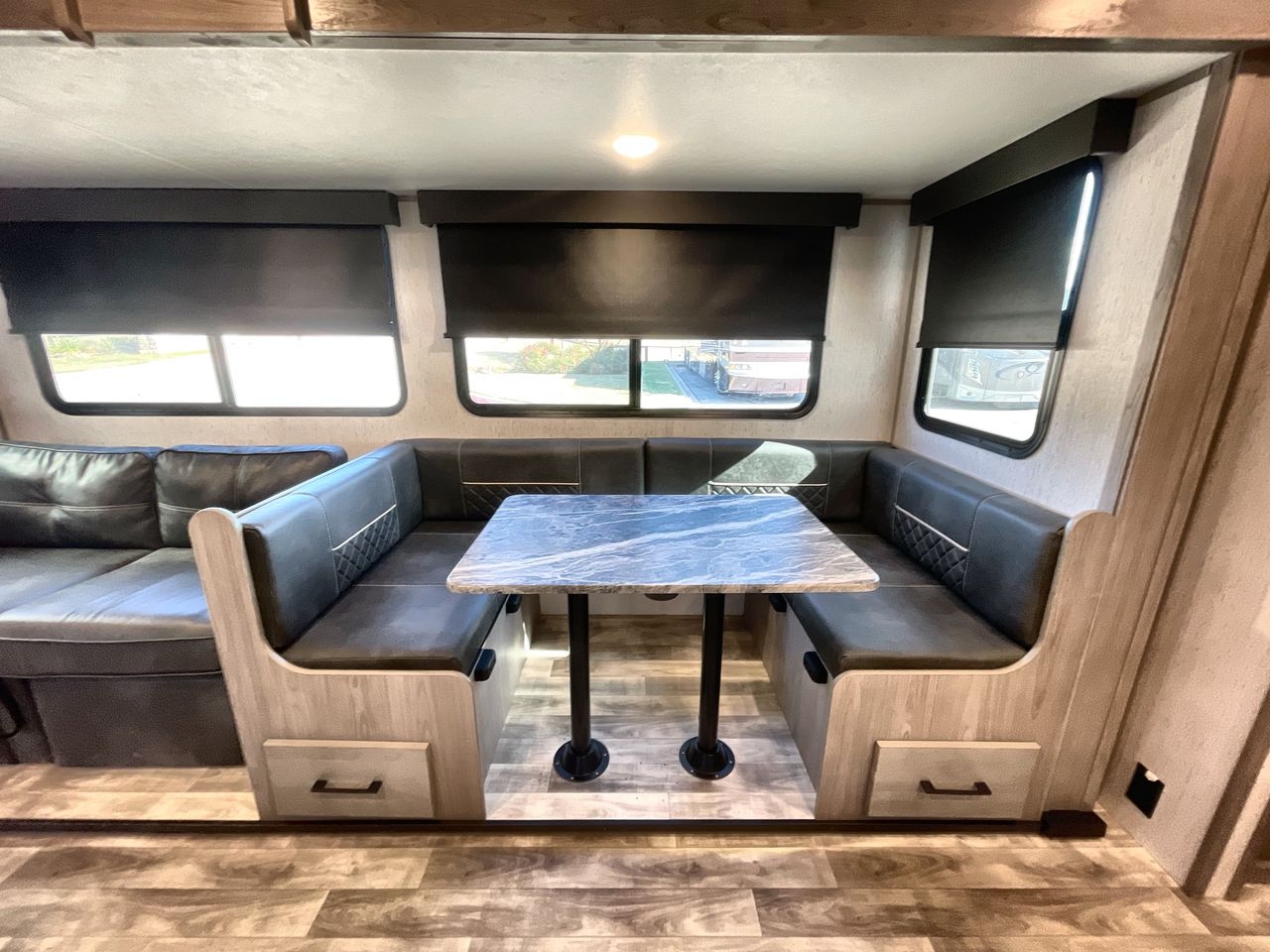 2022 KEYSTONE KODIAK 332BHSL