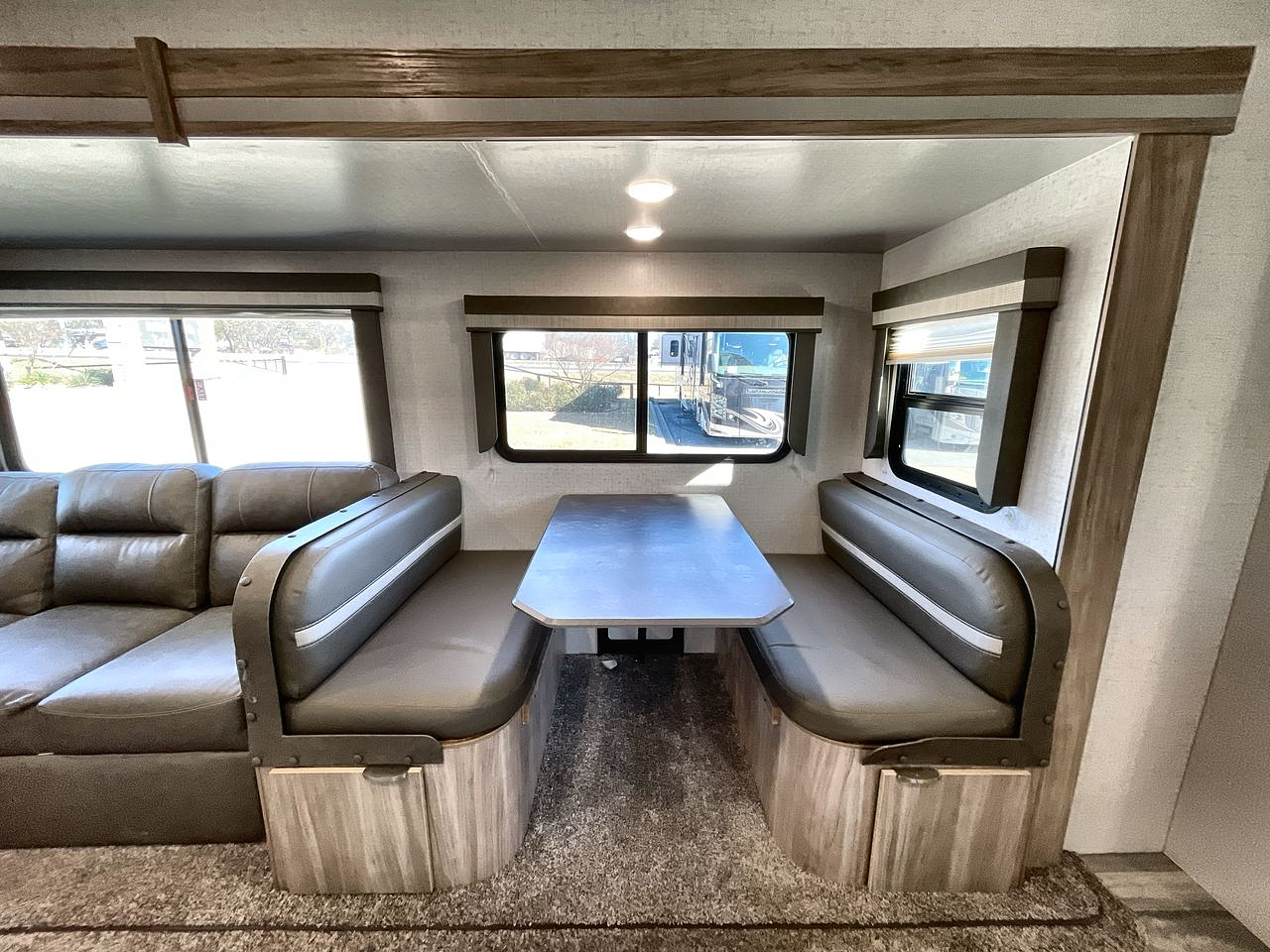 2022 WINNEBAGO MINNIE WINNIE 2801BH