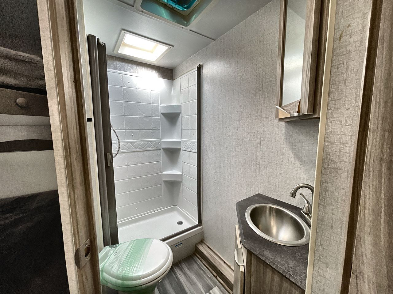 2022 WINNEBAGO MINNIE WINNIE 2801BH