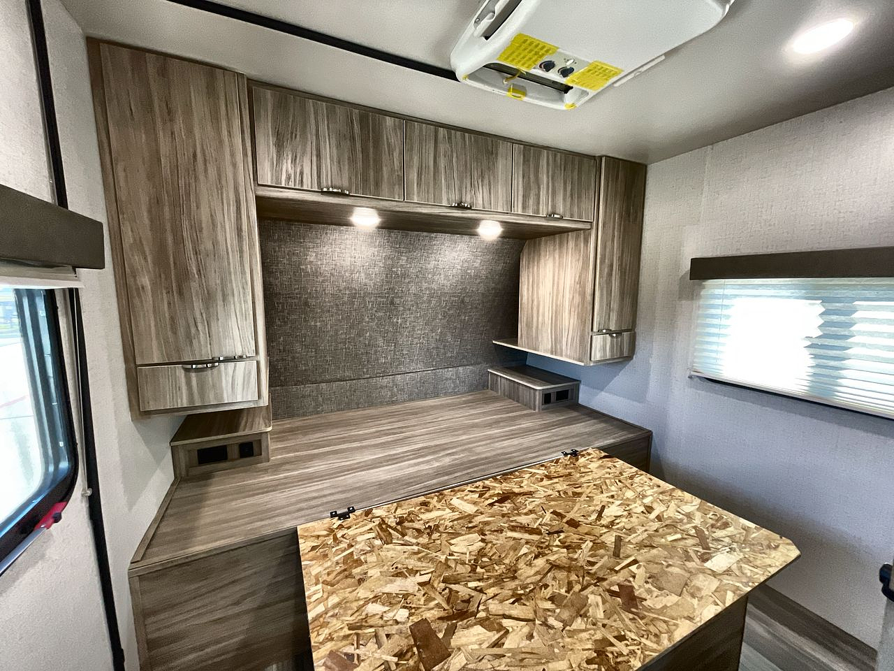 2022 WINNEBAGO MINNIE WINNIE 2801BH