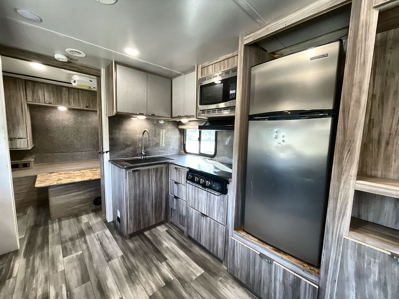 2022 WINNEBAGO MINNIE WINNIE 2801BH