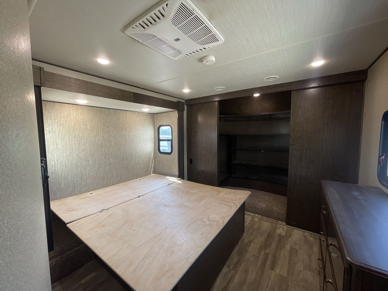 2019 GRAND DESIGN 3740BH