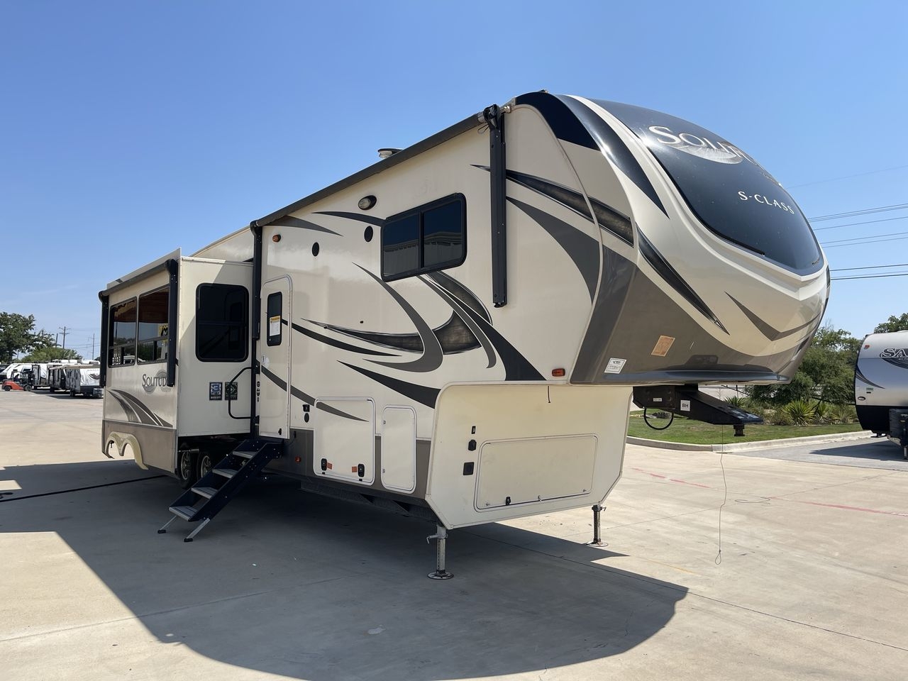 2019 GRAND DESIGN 3740BH