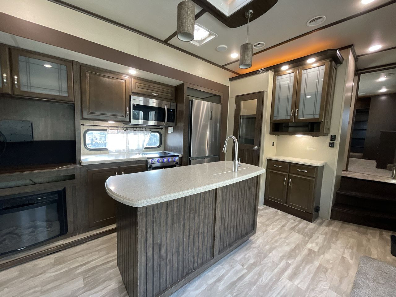2019 GRAND DESIGN 3740BH