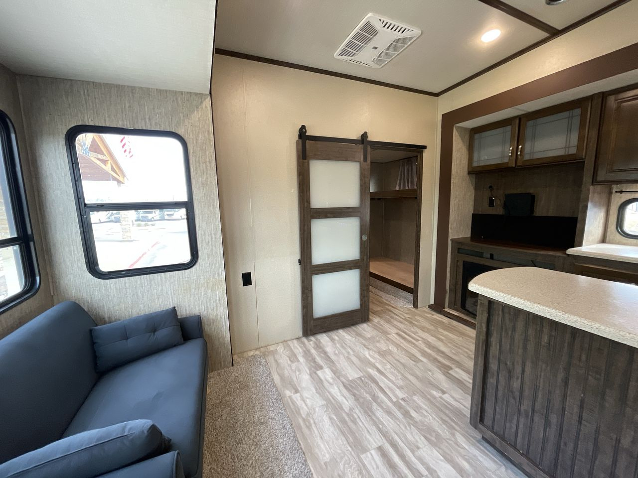 2019 GRAND DESIGN 3740BH