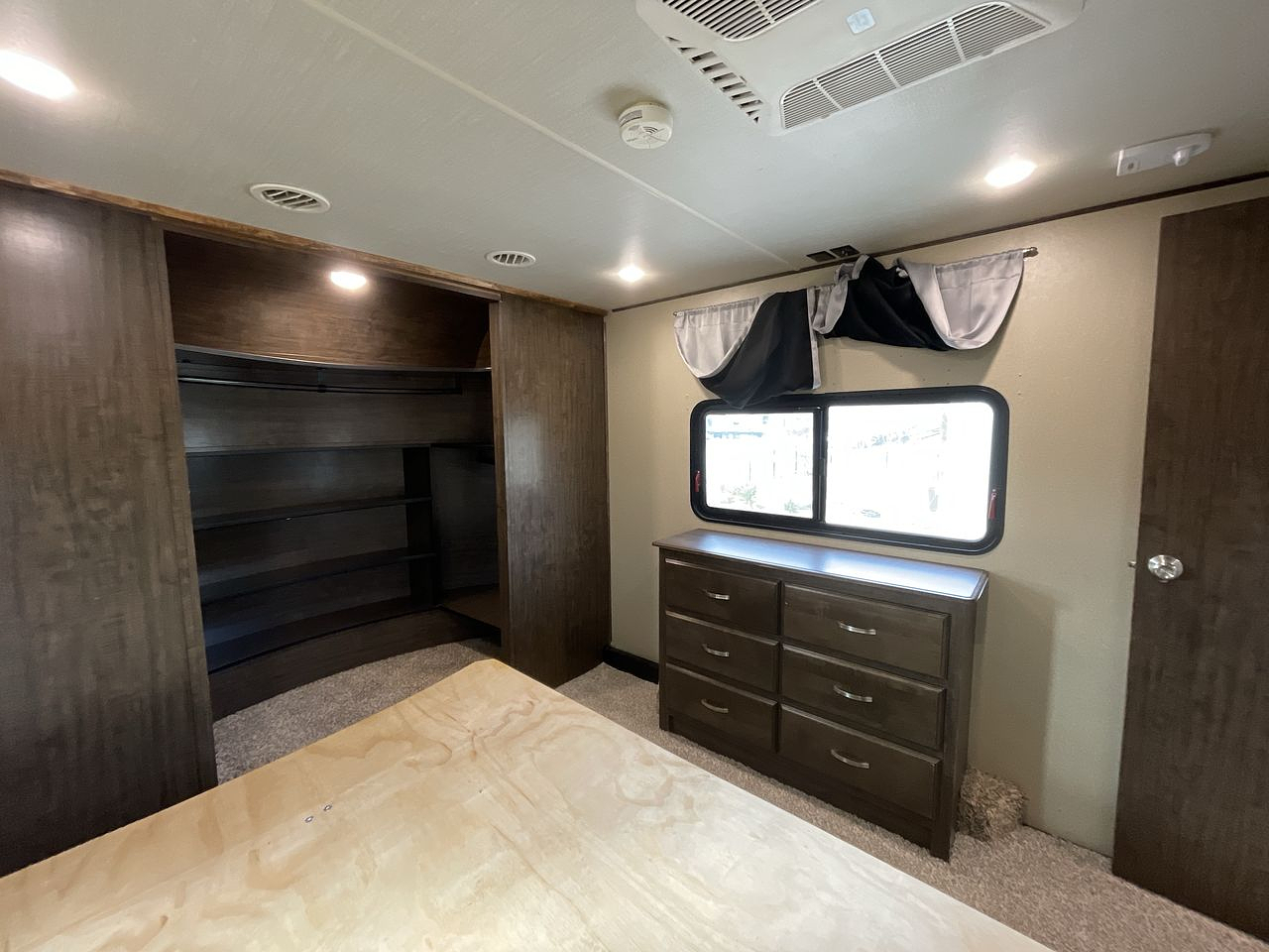 2019 GRAND DESIGN 3740BH