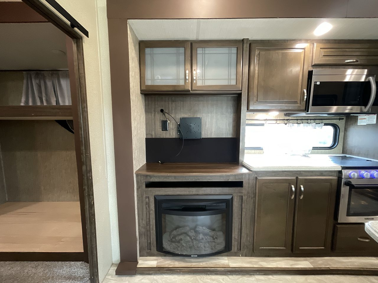 2019 GRAND DESIGN 3740BH