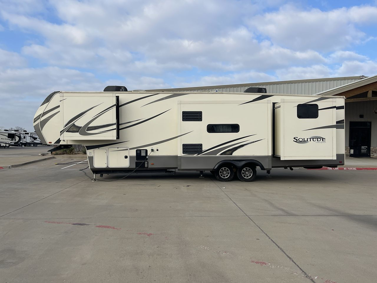 2019 GRAND DESIGN 3740BH