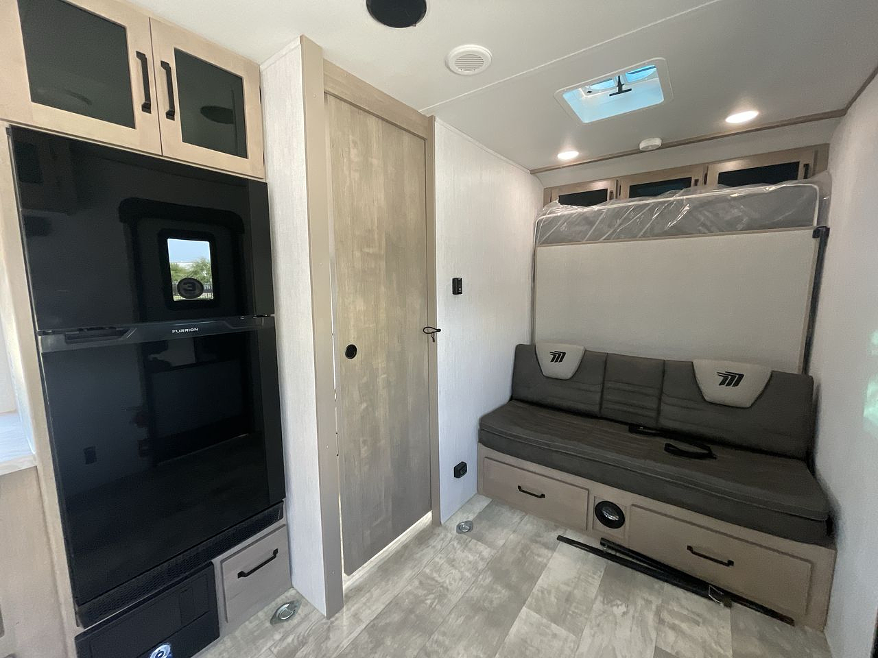 2024 GRAND DESIGN MOMENTUM MAV 22MAV