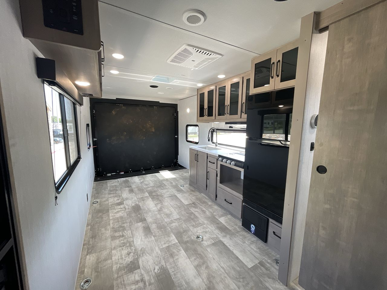 2024 GRAND DESIGN MOMENTUM MAV 22MAV