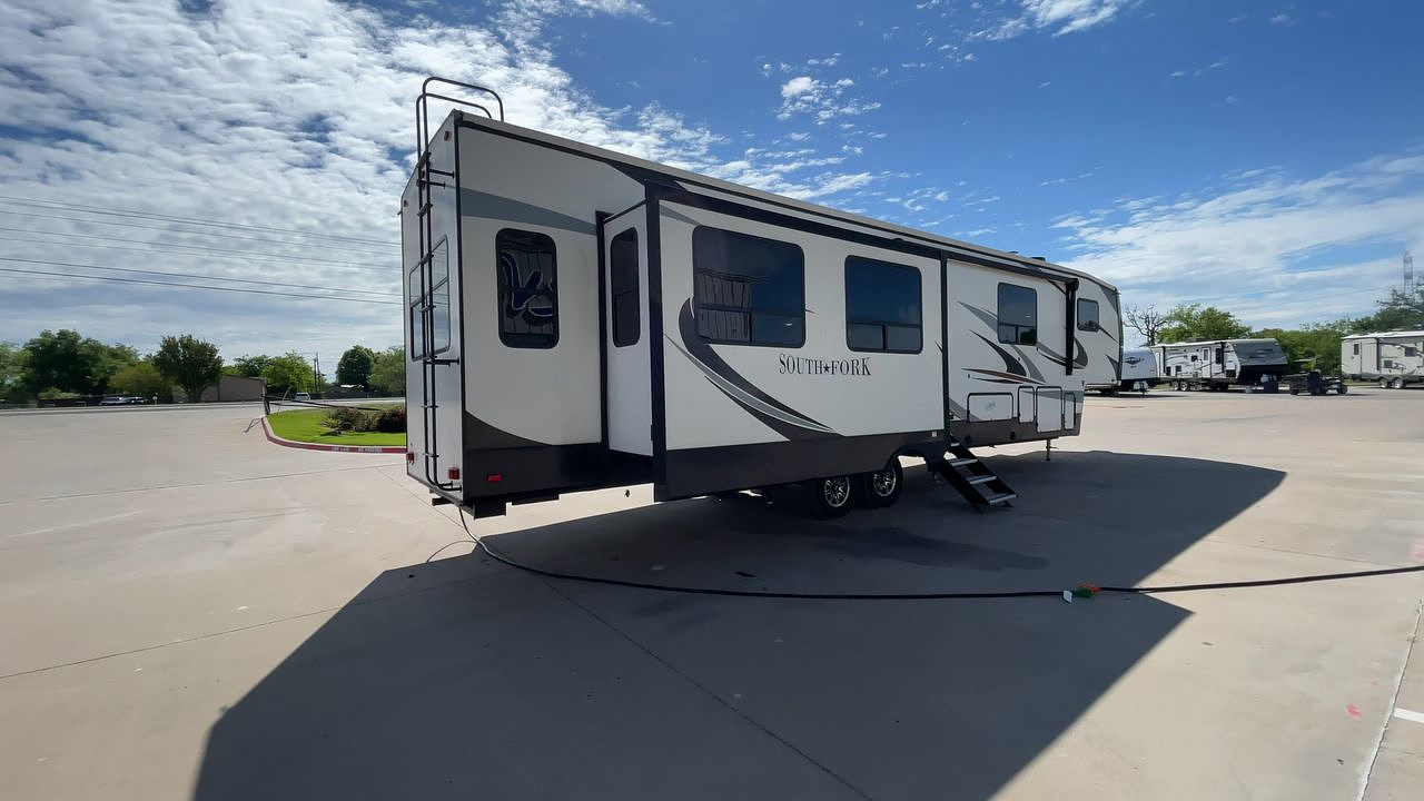 2022 CRUISER RV SOUTH FORK 3780MB