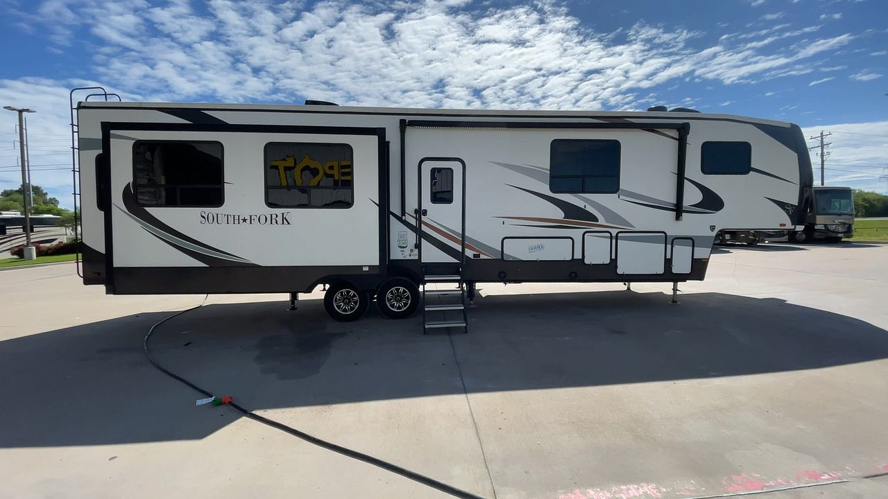 2022 CRUISER RV SOUTH FORK 3780MB