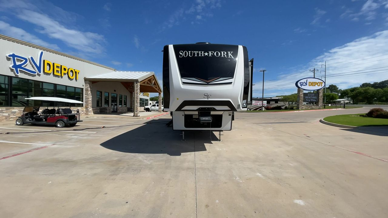 2022 CRUISER RV SOUTH FORK 3780MB