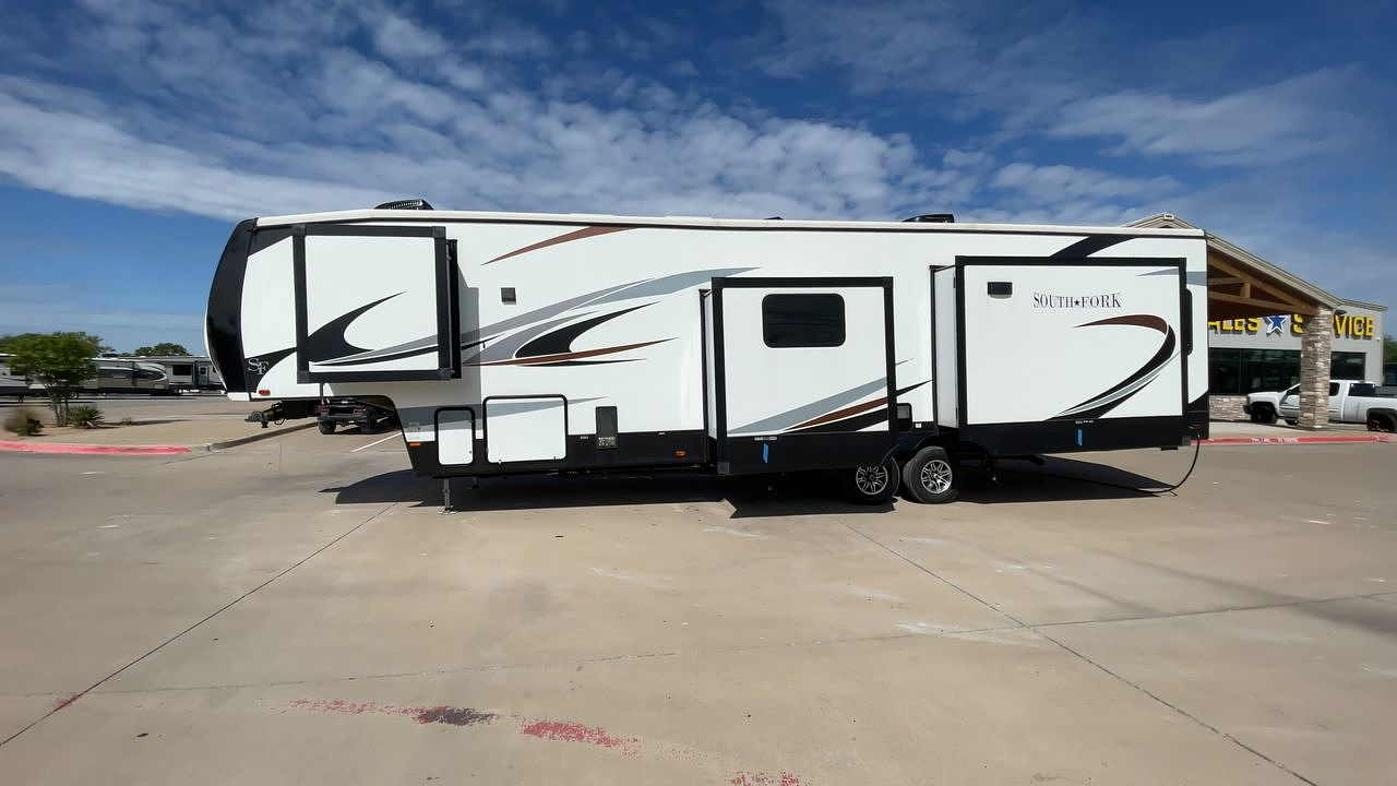2022 CRUISER RV SOUTH FORK 3780MB