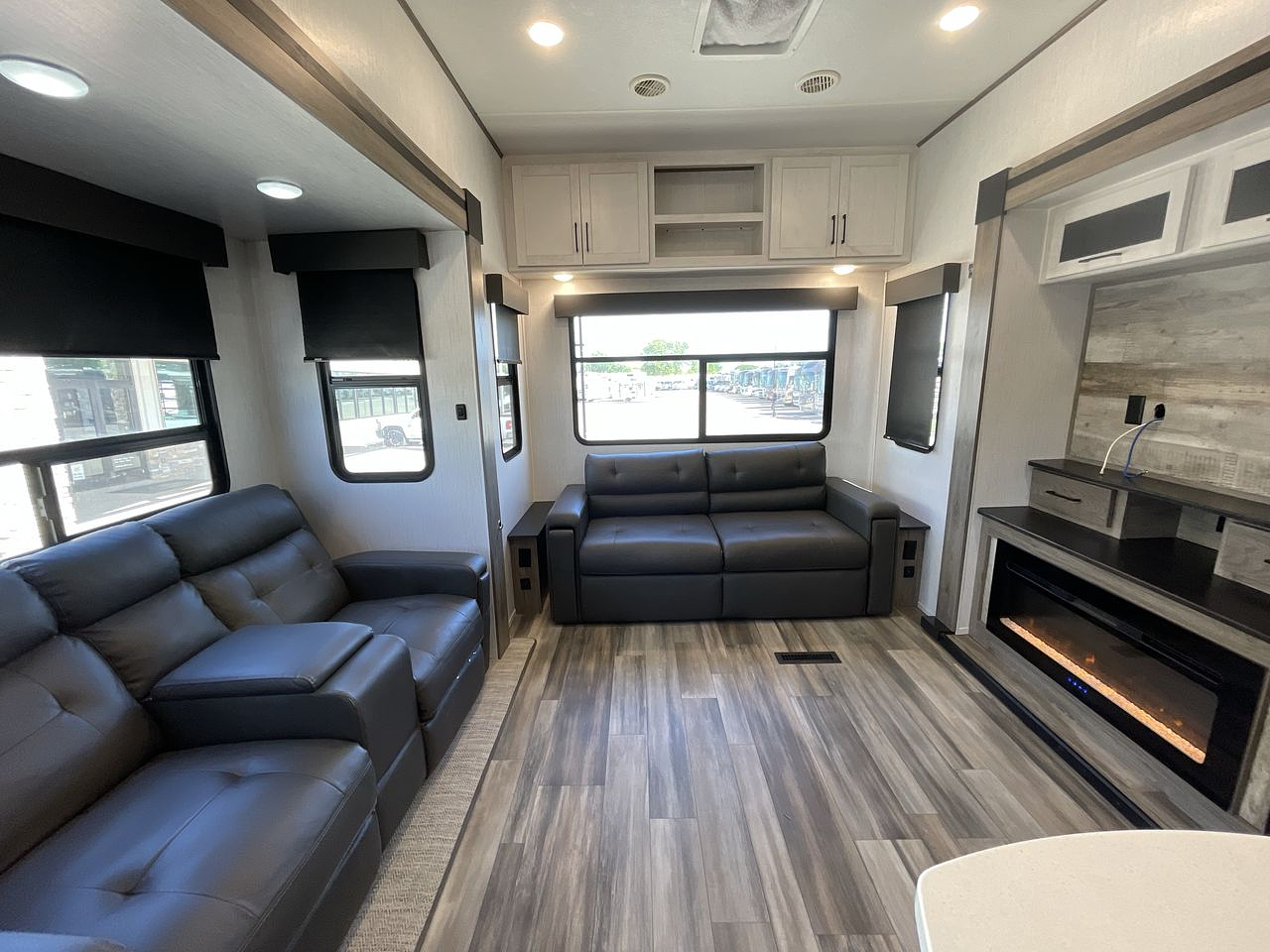 2022 CRUISER RV SOUTH FORK 3780MB