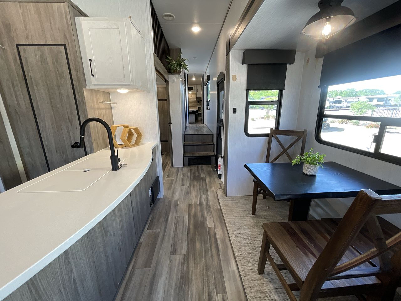 2022 CRUISER RV SOUTH FORK 3780MB